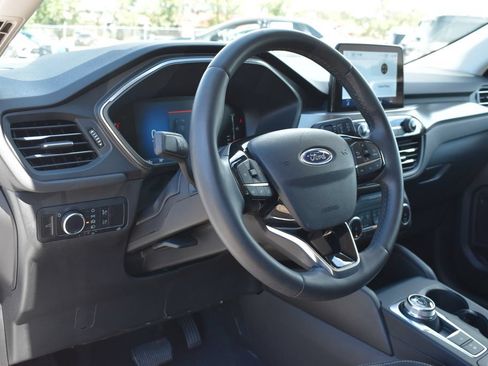 Certified 2023 Ford Escape Active AWD/4WD image 10