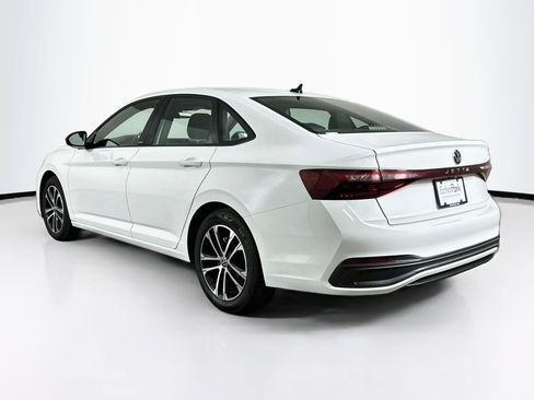 Used 2025 Volkswagen Jetta Sport FWD image 5