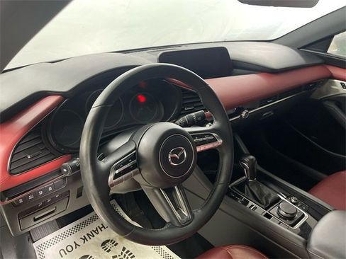 Used 2021 MAZDA MAZDA3 Hatchback w/Premium Plus Pkg image 14