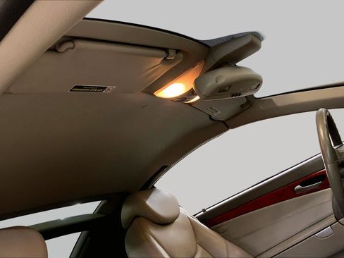 Used 2004 Mercedes-Benz SL 500 image 13