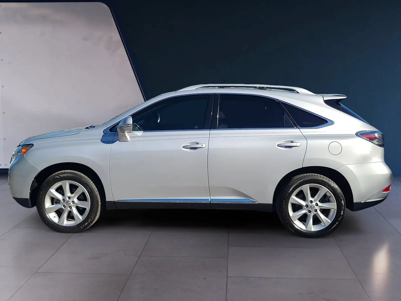 Used 2011 Lexus RX 350 2WD w/ Premium Pkg image 2