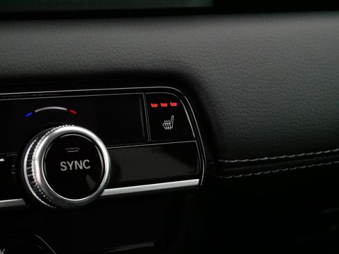 Certified 2025 Honda Pilot EX-L image 29