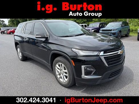 Used 2023 Chevrolet Traverse LS w/ Safety Package FWD image 1