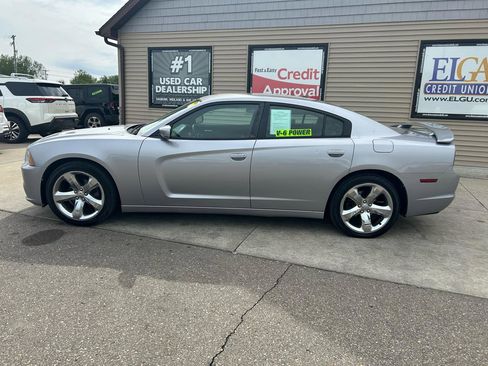 Used 2013 Dodge Charger SXT Plus RWD image 8