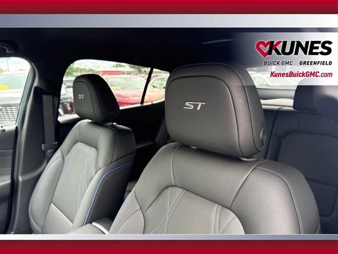 New 2026 Buick Envista Sport Touring w/ Convenience I Package FWD image 17