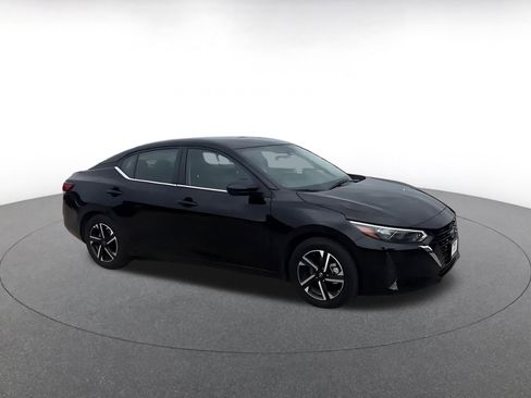 Used 2025 Nissan Sentra SV FWD image 2