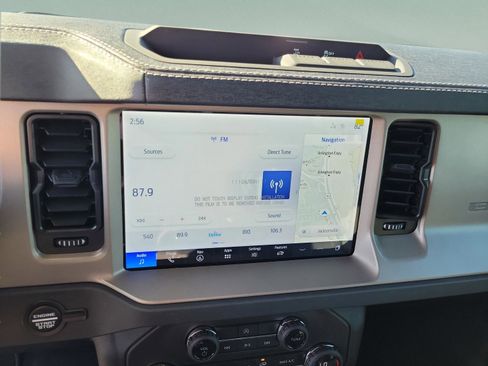 New 2025 Ford Bronco Outer Banks w/ Black Appearance Package image 15