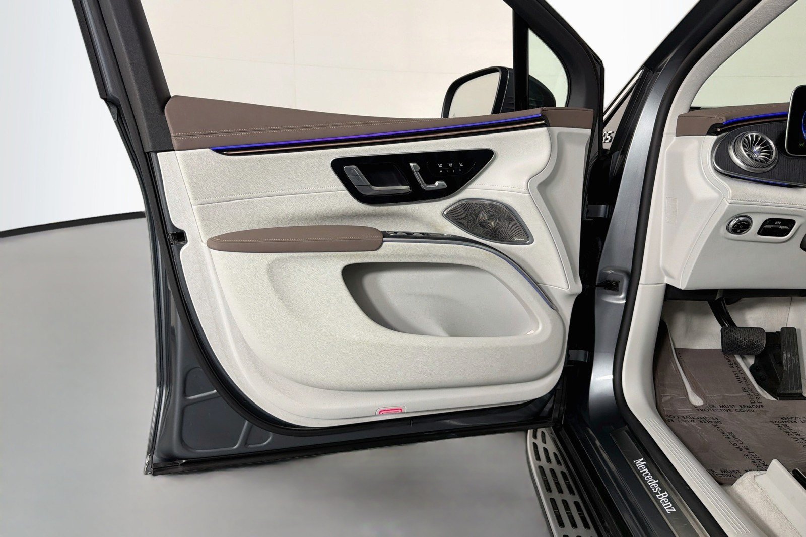 Certified 2023 Mercedes-Benz EQS 450+ SUV image 22