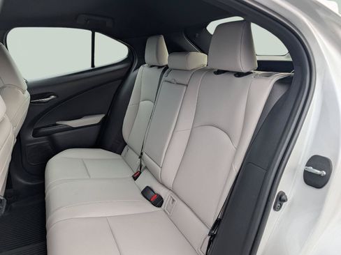 Used 2024 Lexus UX 250h AWD w/ Premium Package image 18