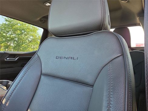Used 2024 GMC Sierra 1500 Denali AWD/4WD image 27