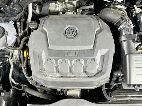 Used 2018 Volkswagen Tiguan S FWD image 31