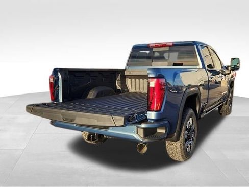 New 2026 GMC Sierra 2500 Denali w/ Denali Reserve Package image 7
