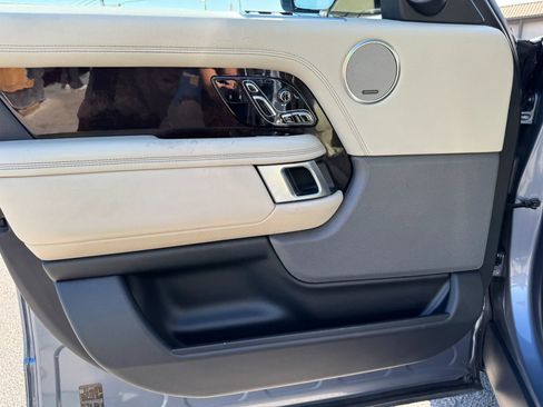 Used 2019 Land Rover Range Rover HSE AWD/4WD image 12
