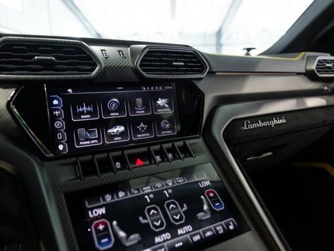Used 2023 Lamborghini Urus Performante image 49