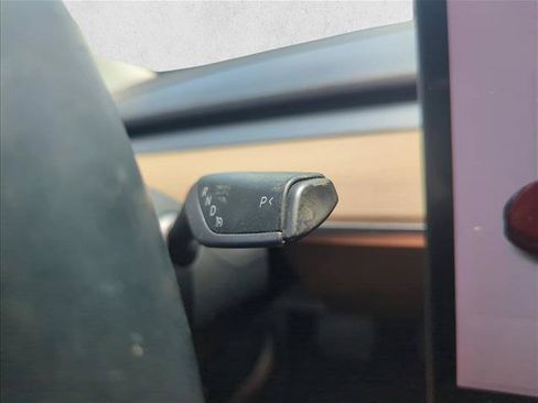 Used 2018 Tesla Model 3 Long Range RWD image 15