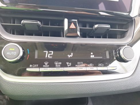 Used 2026 Toyota Corolla LE image 27