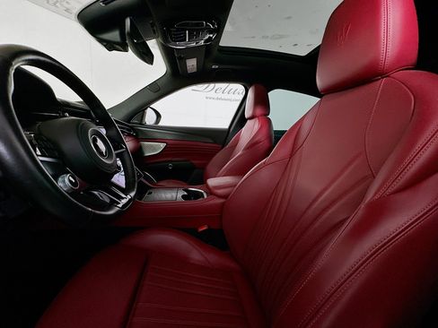 Used 2023 Maserati Grecale Modena AWD/4WD image 20