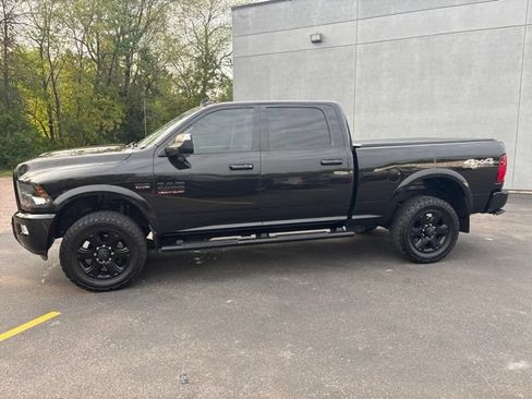 Used 2017 RAM 2500 Big Horn w/ Sport Appearance Group AWD/4WD image 5