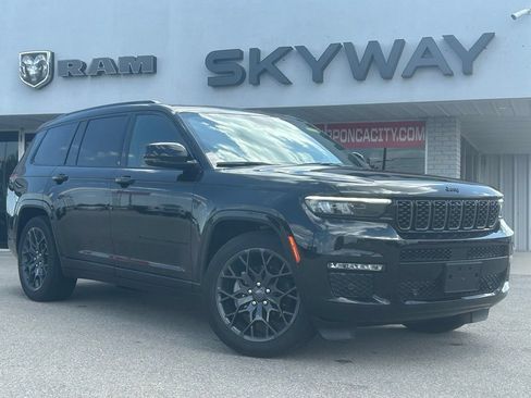 Used 2025 Jeep Grand Cherokee L Summit w/ Obsidian Package AWD/4WD image 1