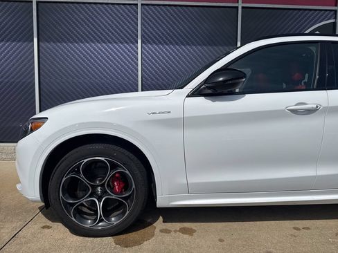 Used 2023 Alfa Romeo Stelvio Veloce AWD/4WD image 16