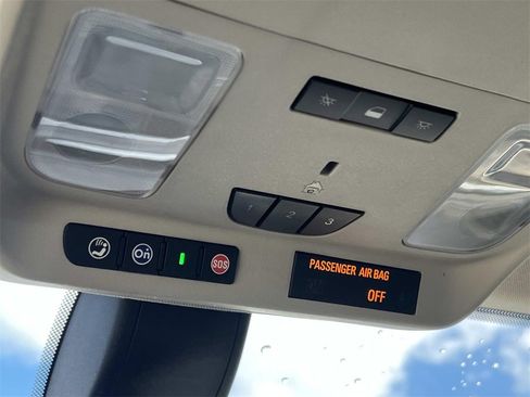 Certified 2019 Buick Envision Essence image 25