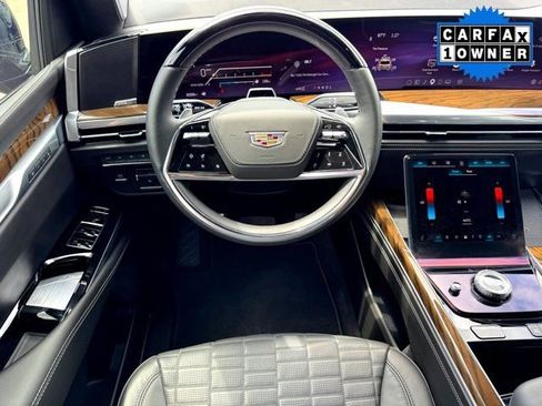 Used 2025 Cadillac Escalade ESV Sport Platinum AWD/4WD image 32