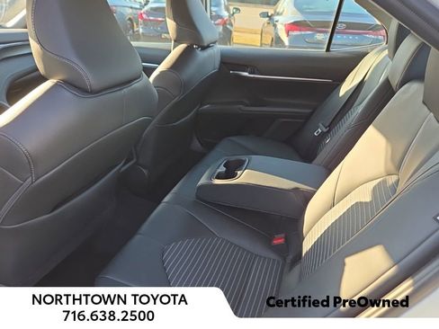 Used 2024 Toyota Camry SE image 12