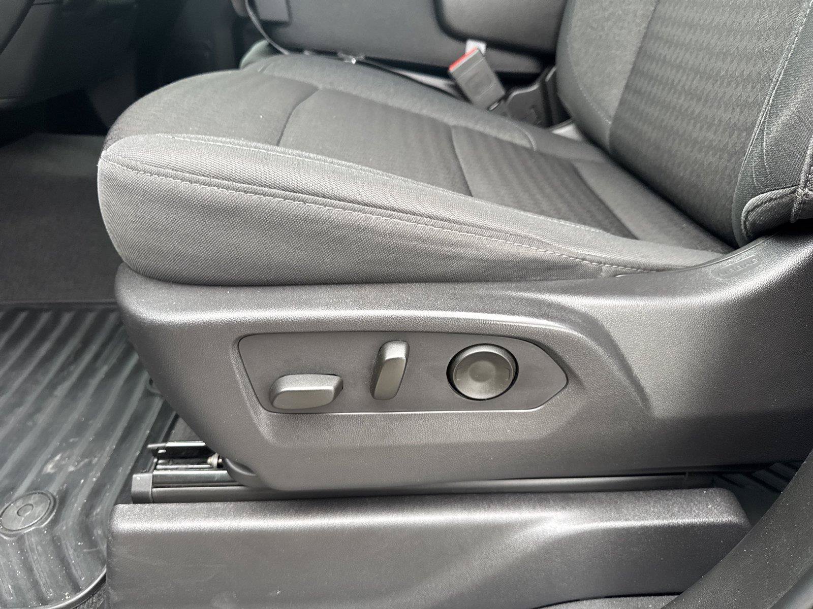 Used 2024 Chevrolet Silverado 1500 Custom RWD image 11