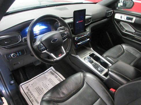 Used 2020 Ford Explorer ST w/ Premium Technology Package image 15