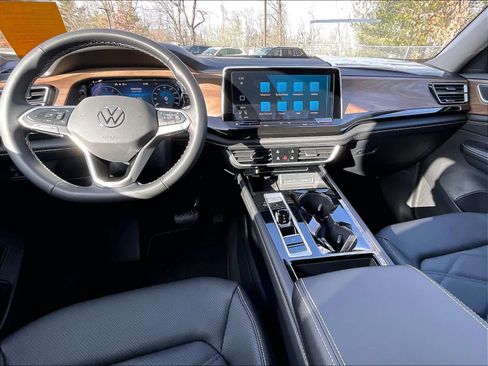 New 2026 Volkswagen Atlas SE image 12