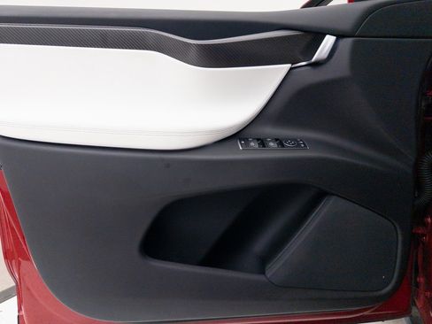 Used 2019 Tesla Model X Performance image 26