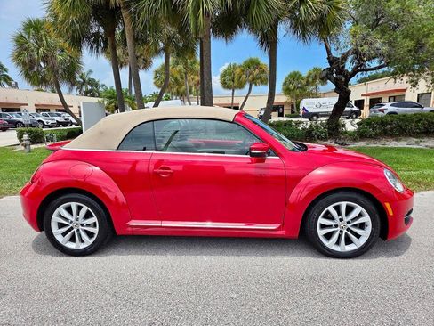 Used 2013 Volkswagen Beetle TDI FWD image 6