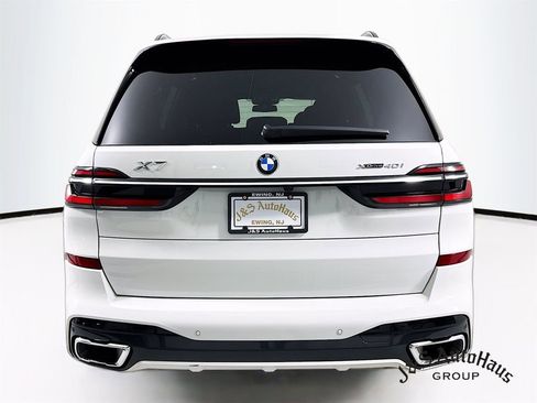 Used 2024 BMW X7 xDrive40i w/ M Sport Package image 6