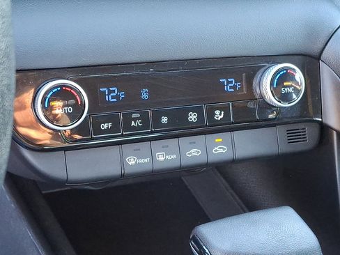 Certified 2023 Hyundai Elantra SEL image 23