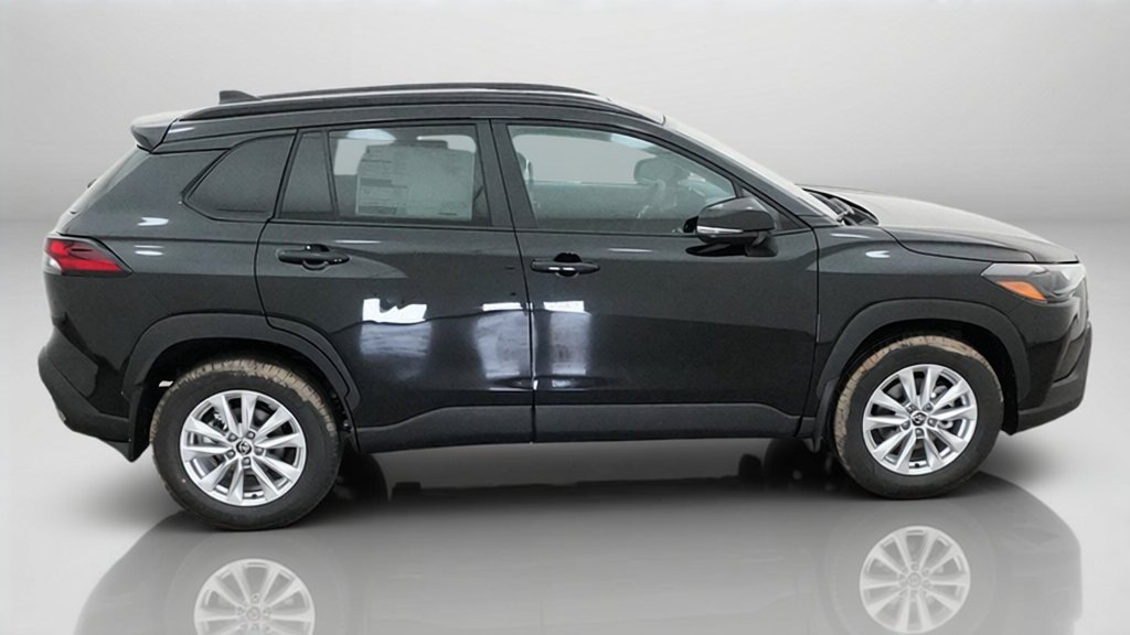 New 2026 Toyota Corolla Cross LE w/ Moonroof Package FWD image 14
