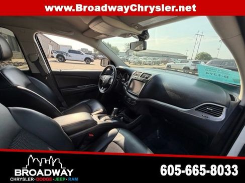 Used 2017 Dodge Journey Crossroad w/ Rear Seat Video Group I AWD/4WD image 10