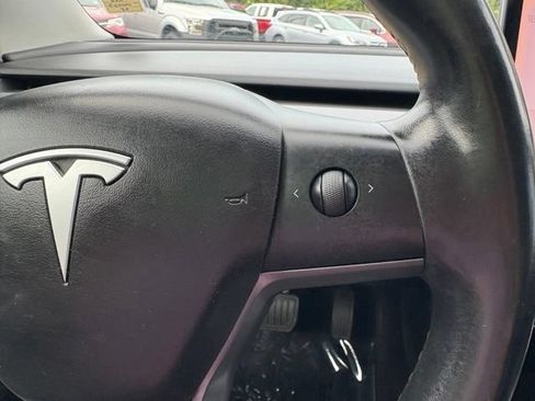 Used 2018 Tesla Model 3 Mid Range RWD image 16