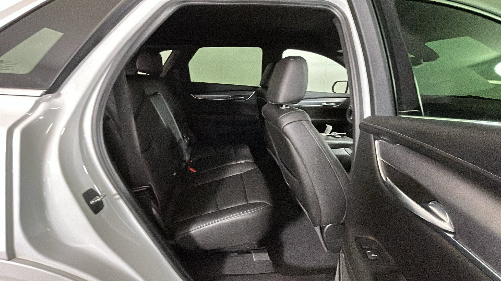 Used 2022 Cadillac XT5 Luxury AWD/4WD image 33