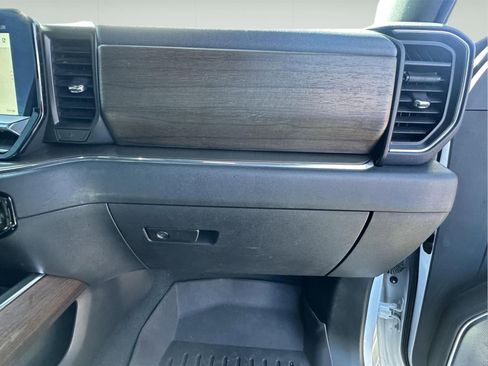 Used 2022 Chevrolet Silverado 1500 High Country image 38