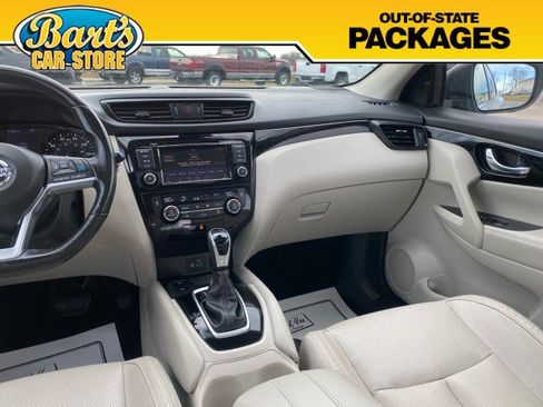Used 2019 Nissan Rogue Sport SL w/ Premium Package image 23