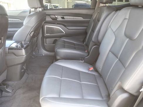 Used 2023 Kia Telluride EX w/ EX Captain's Chair Package image 20