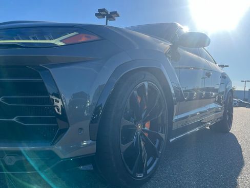 Used 2021 Lamborghini Urus AWD/4WD image 8
