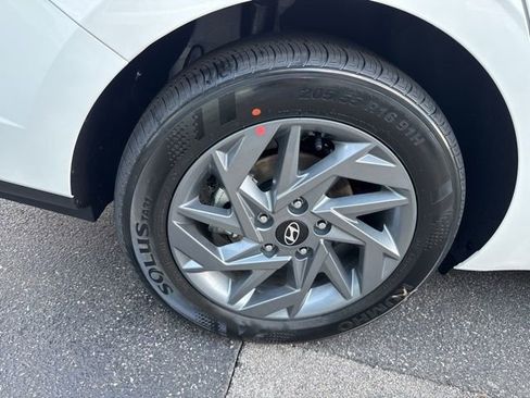 New 2026 Hyundai Elantra Blue image 21