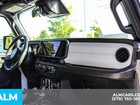 Used 2025 Jeep Wrangler Unlimited Sport AWD/4WD image 18
