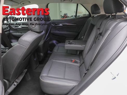 Used 2023 Buick Envision Essence FWD image 21