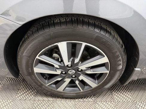 Used 2021 Nissan Versa SV FWD image 20