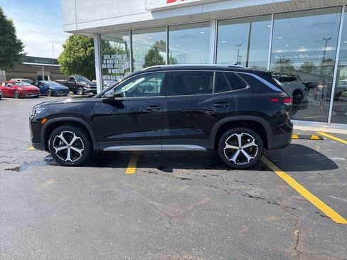 New 2025 Volkswagen Tiguan SE AWD/4WD image 3