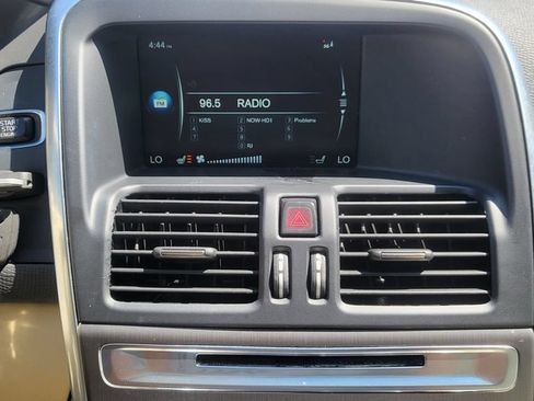Used 2015 Volvo XC60 T5 Premier w/ Protection Package FWD image 32