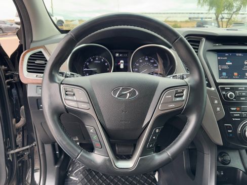 Used 2018 Hyundai Santa Fe Sport image 18