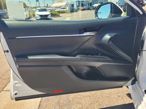 Used 2022 Toyota Camry LE FWD image 18